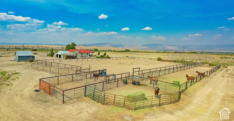 Pipe fencing on arena