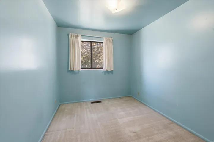 555 W 300 N, Clearfield, Utah 84015