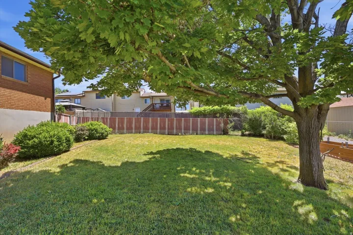 555 W 300 N, Clearfield, Utah 84015