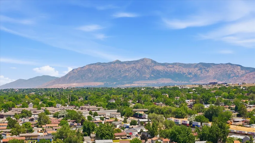 555 W 300 N, Clearfield, Utah 84015
