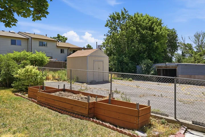 555 W 300 N, Clearfield, Utah 84015