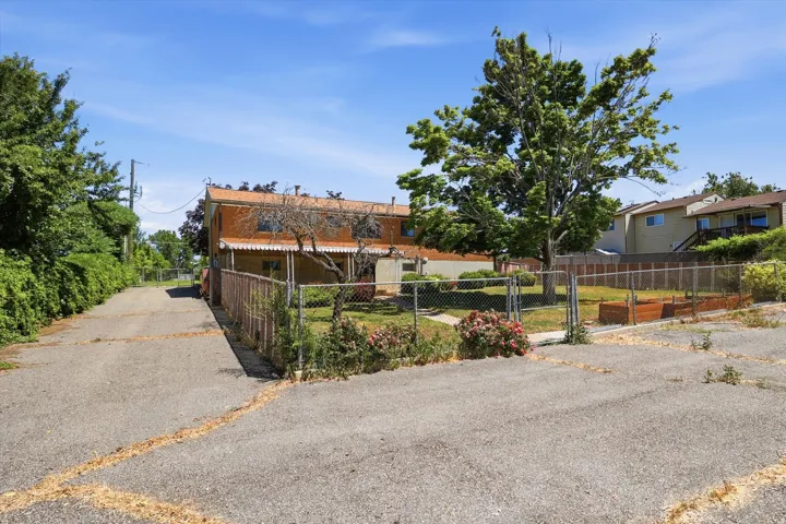555 W 300 N, Clearfield, Utah 84015