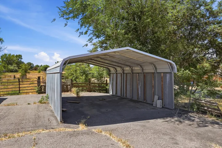 555 W 300 N, Clearfield, Utah 84015