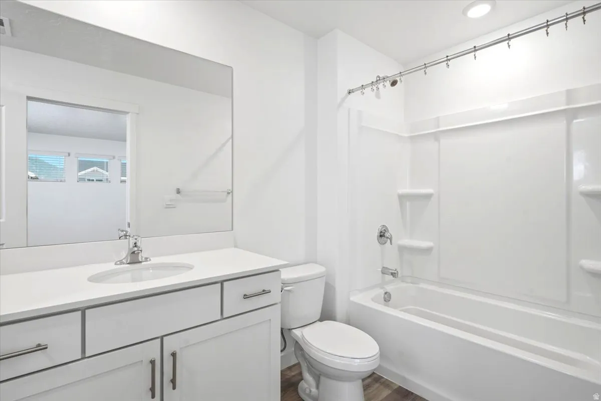 2nd bathroom