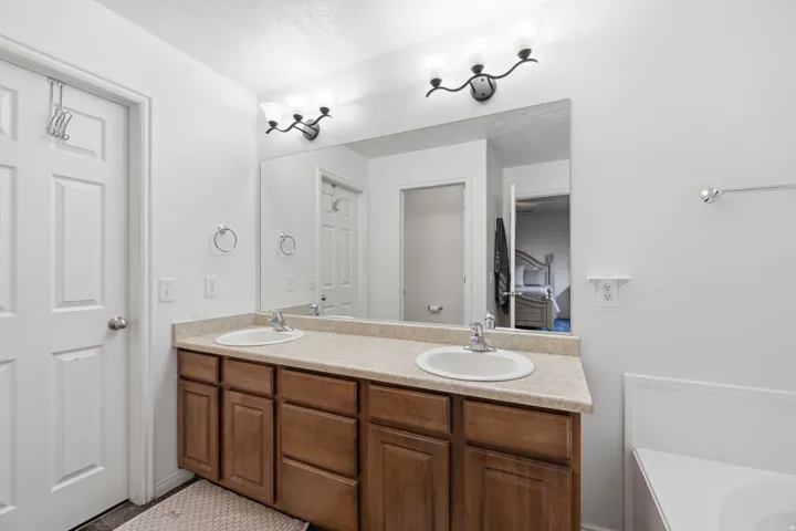 5467 W Mayflower St, West Jordan, Utah 84081