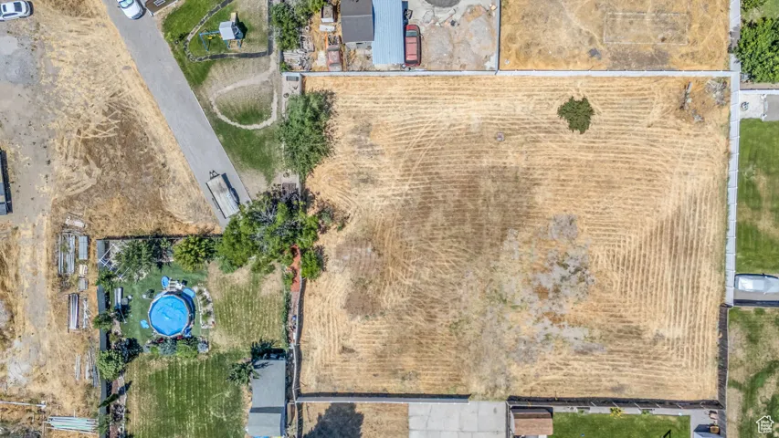 Expansive undeveloped lot presenting a significant land opportunity