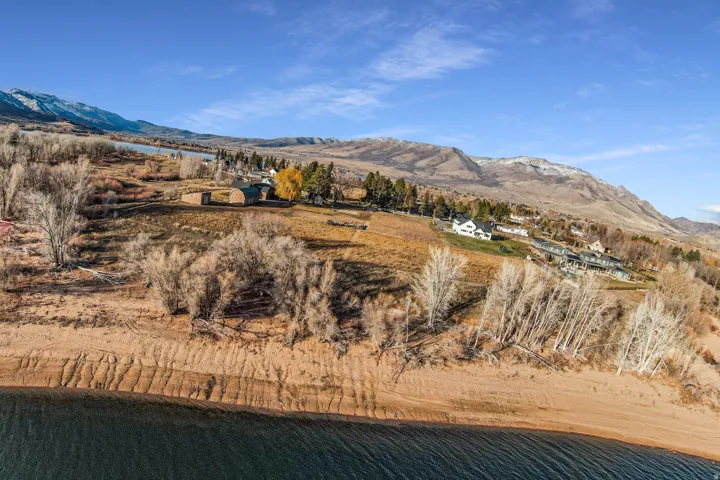 276 ft of elite beach-front access