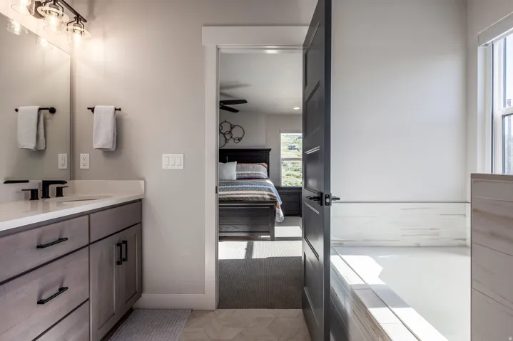 524 W Ascent Dr, Hideout, Utah 84036
