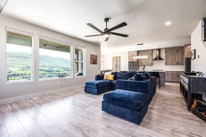 524 W Ascent Dr, Hideout, Utah 84036
