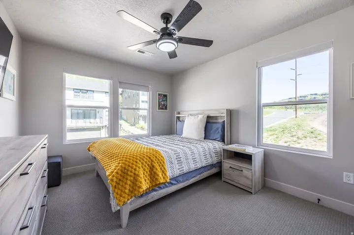 524 W Ascent Dr, Hideout, Utah 84036