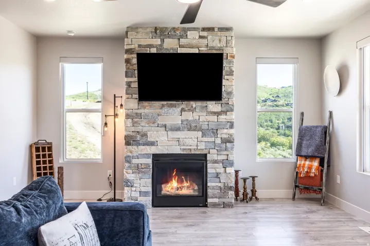524 W Ascent Dr, Hideout, Utah 84036