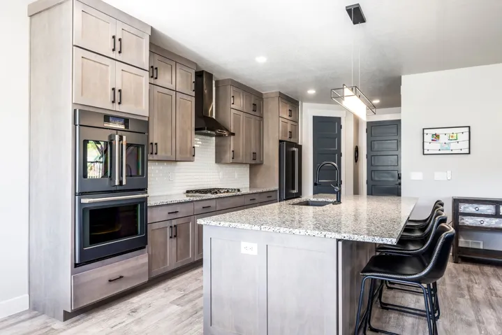 524 W Ascent Dr, Hideout, Utah 84036