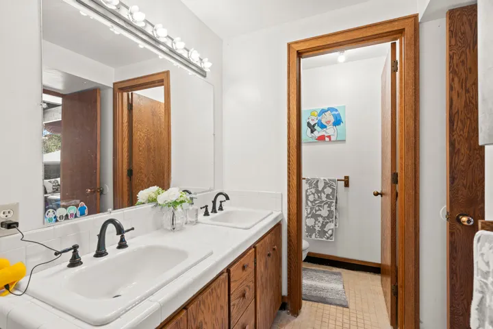 12 N Quiet Meadow Ln, Mapleton, Utah 84664