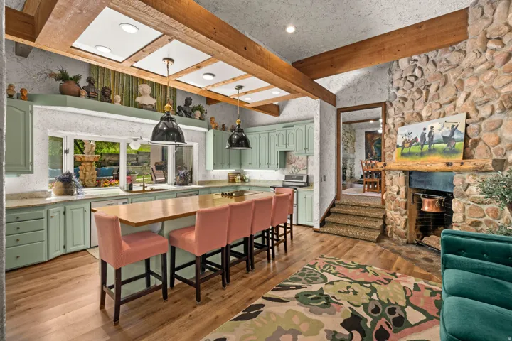 12 N Quiet Meadow Ln, Mapleton, Utah 84664
