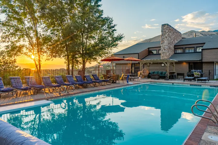 12 N Quiet Meadow Ln, Mapleton, Utah 84664