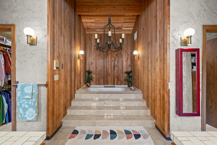 12 N Quiet Meadow Ln, Mapleton, Utah 84664