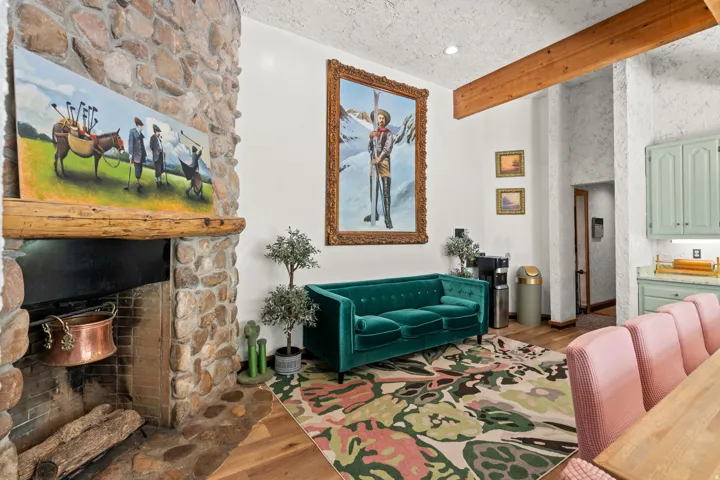 12 N Quiet Meadow Ln, Mapleton, Utah 84664