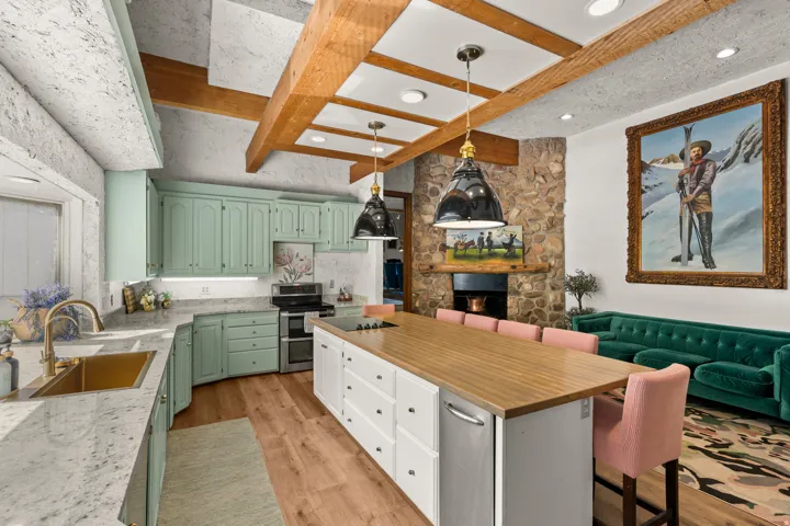 12 N Quiet Meadow Ln, Mapleton, Utah 84664