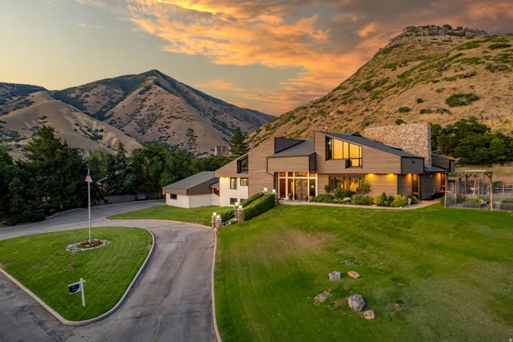 12 N Quiet Meadow Ln, Mapleton, Utah 84664
