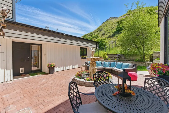 12 N Quiet Meadow Ln, Mapleton, Utah 84664
