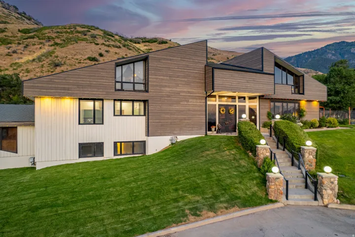 12 N Quiet Meadow Ln, Mapleton, Utah 84664