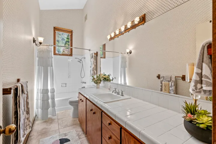 12 N Quiet Meadow Ln, Mapleton, Utah 84664