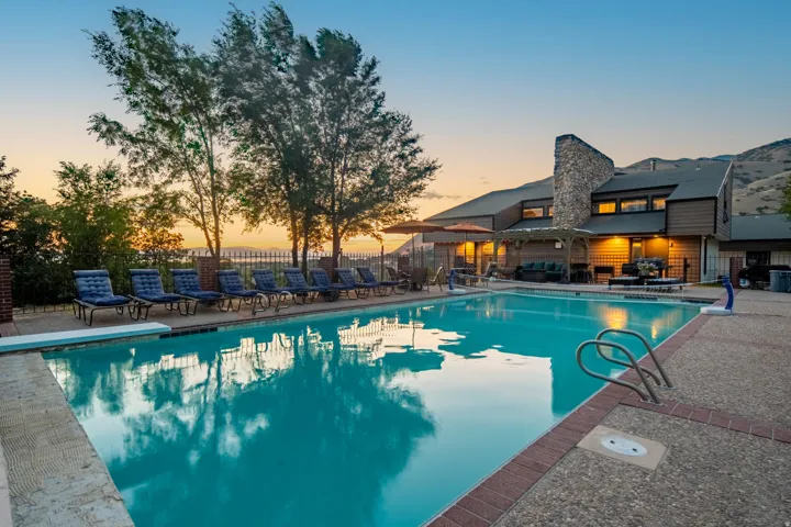 12 N Quiet Meadow Ln, Mapleton, Utah 84664