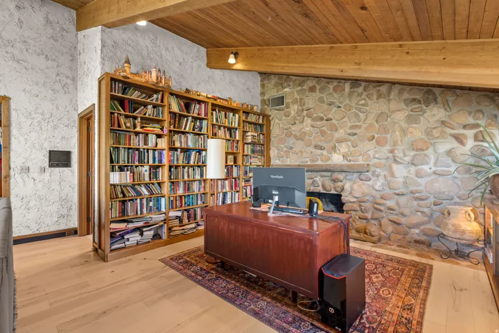 12 N Quiet Meadow Ln, Mapleton, Utah 84664
