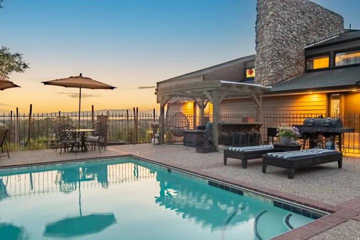 12 N Quiet Meadow Ln, Mapleton, Utah 84664