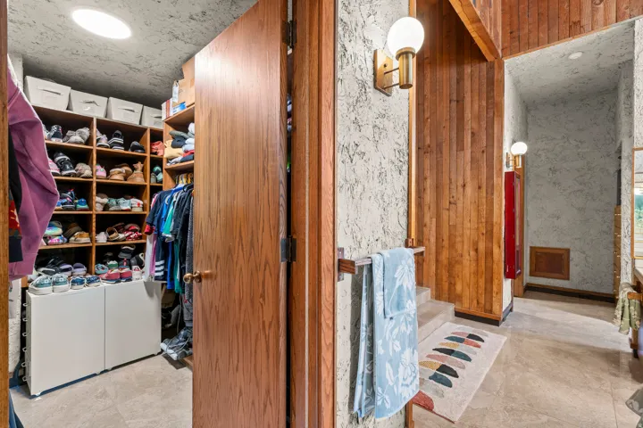 12 N Quiet Meadow Ln, Mapleton, Utah 84664