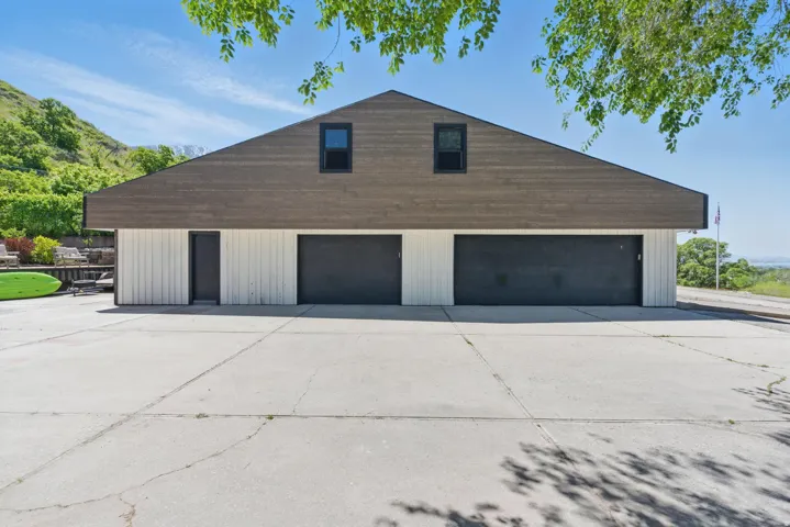 12 N Quiet Meadow Ln, Mapleton, Utah 84664