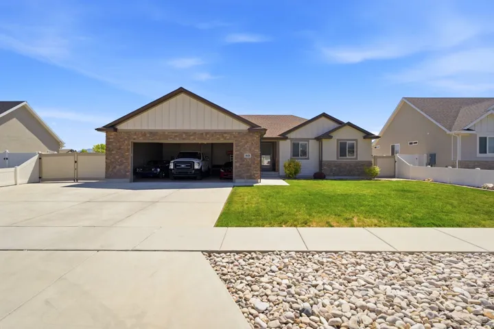 83 S Mustang Ridge Rd, Grantsville, Utah 84029
