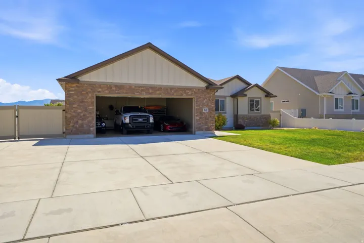 83 S Mustang Ridge Rd, Grantsville, Utah 84029
