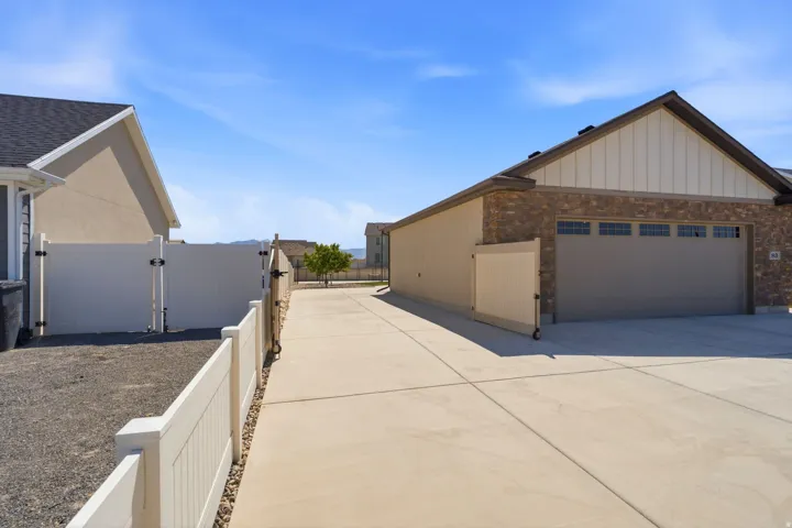 83 S Mustang Ridge Rd, Grantsville, Utah 84029
