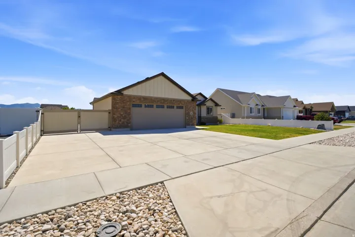83 S Mustang Ridge Rd, Grantsville, Utah 84029