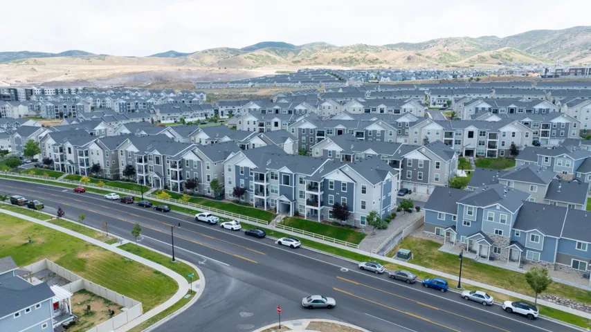 14453 S Selvig Way #302, Herriman, Utah 84096