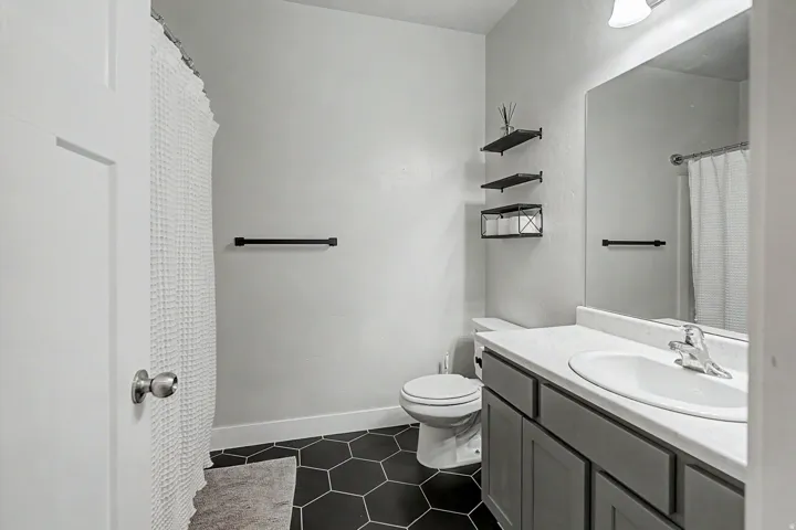 14453 S Selvig Way #302, Herriman, Utah 84096