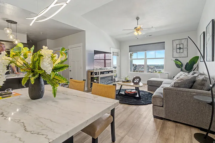 14453 S Selvig Way #302, Herriman, Utah 84096
