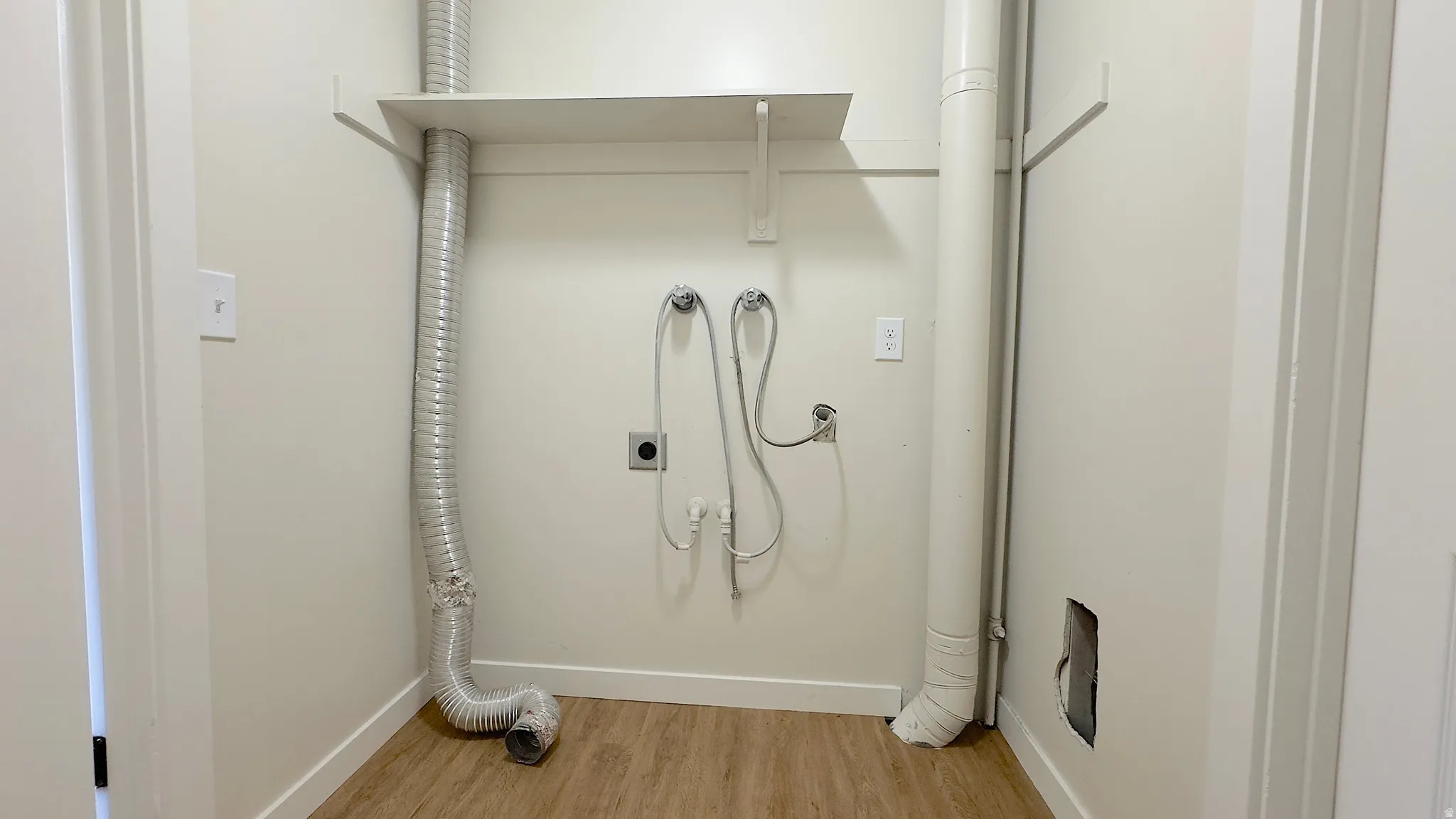 Laundry Room, Electric Dryer hook-up.