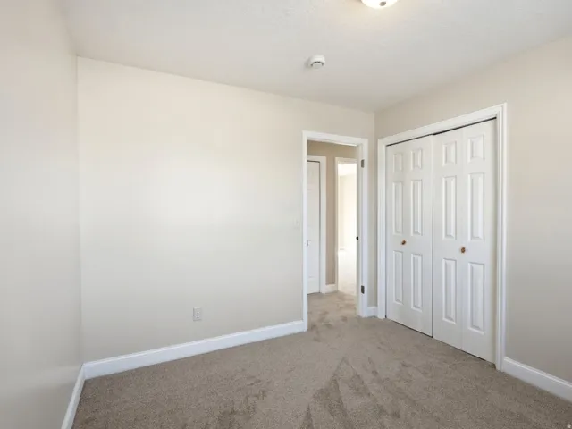 Upper level bedroom 3-new carpet