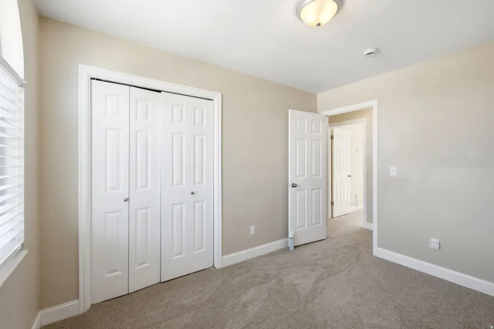 Upper level bedroom 2-new carpet