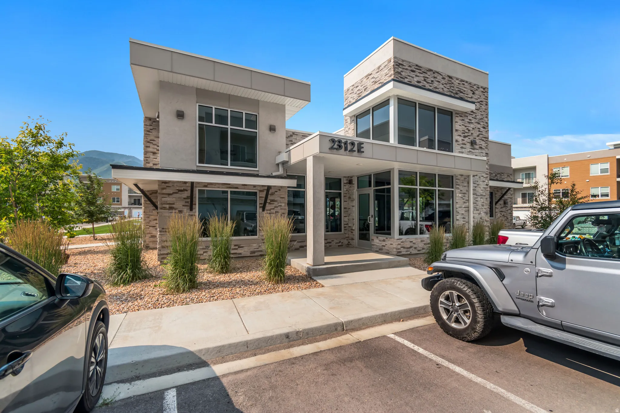 Clubhouse with large entertaining area and gym.