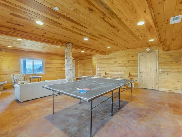 Game room