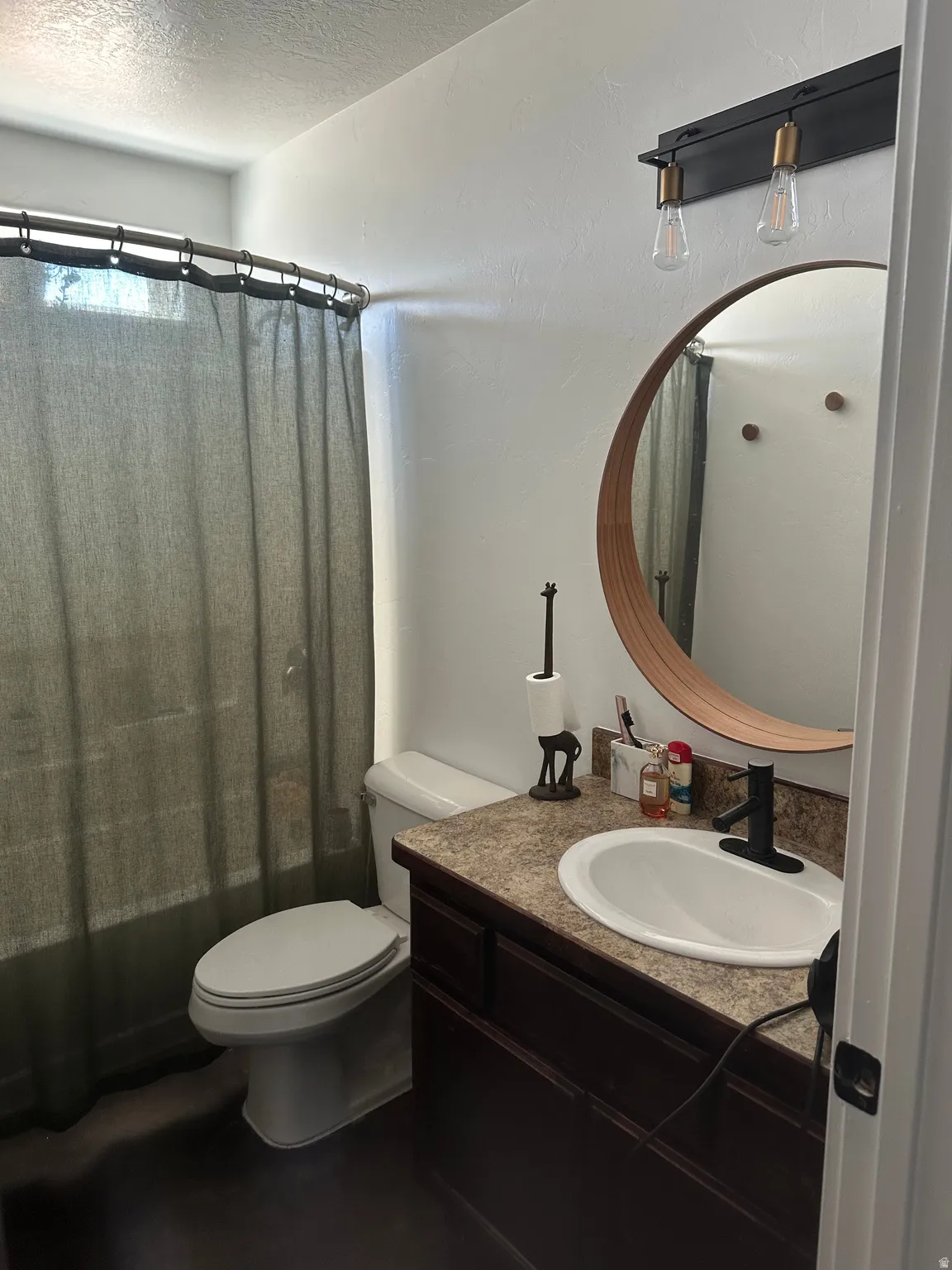 2nd Bathroom