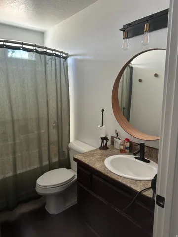 2nd Bathroom