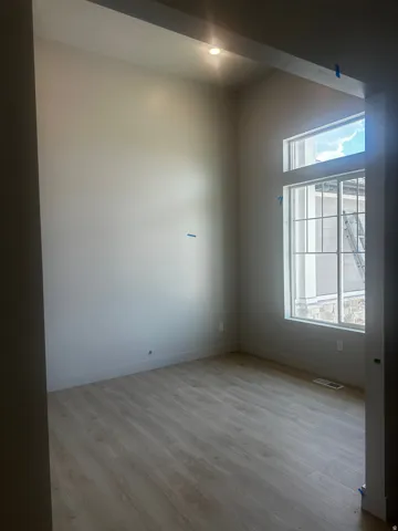 Vaulted ceiling with recessed lighting