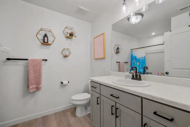 4477 E Hurstbourne Dr, Eagle Mountain, Utah 84005