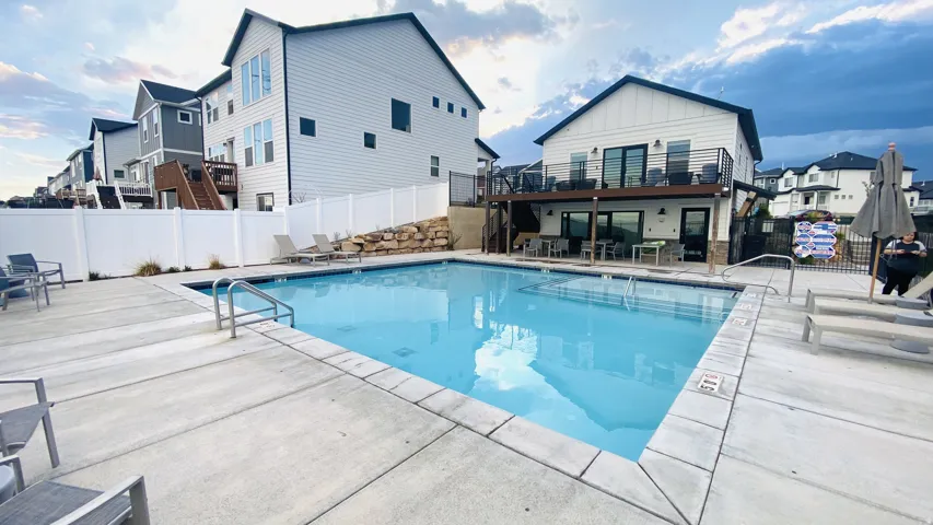 4477 E Hurstbourne Dr, Eagle Mountain, Utah 84005