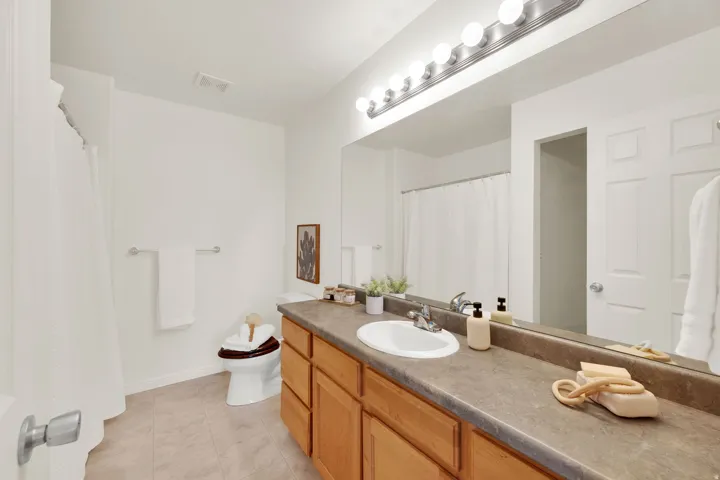 7902 S Dove Creek Ln, West Jordan, Utah 84081
