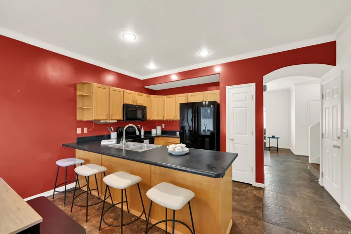 7902 S Dove Creek Ln, West Jordan, Utah 84081